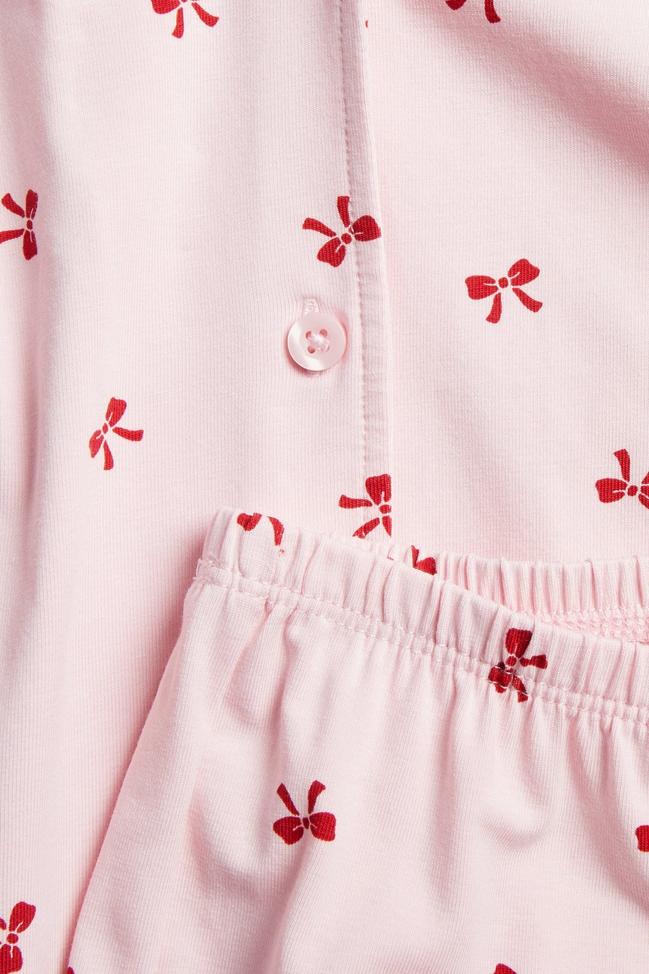 Pyjamassett med rosettmønster
