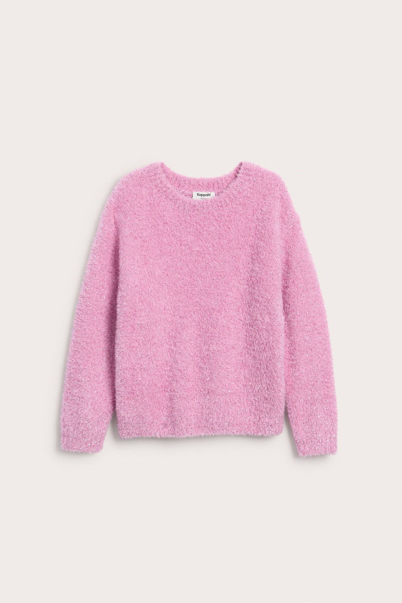 Framsida av en rosa fluffig långärmad tröja.