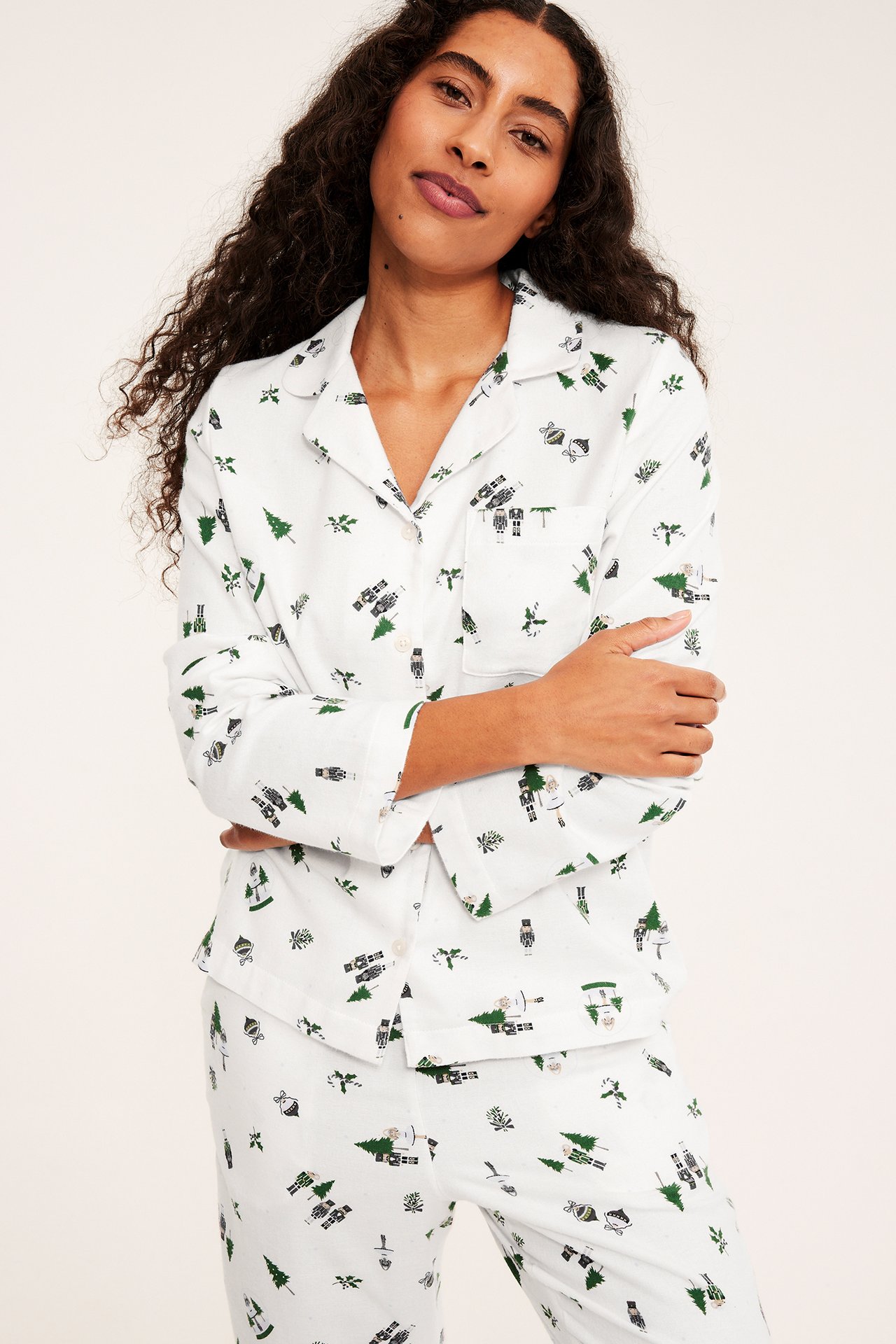Naisten flanellinen joulupyjama