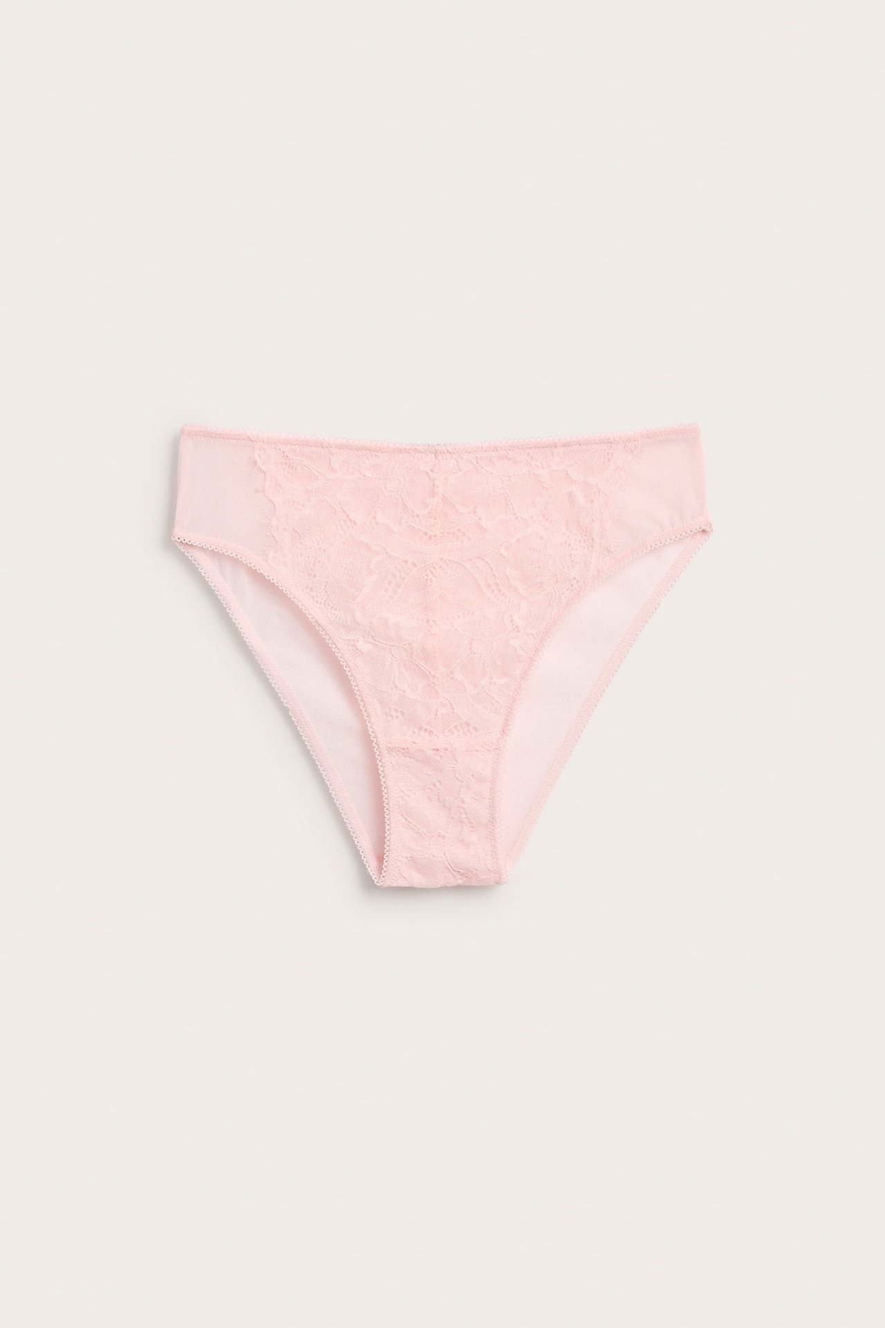 Front view: rosa Brazilian-trosa i mjuk spets och mesh, medelhög midja, picotkant.