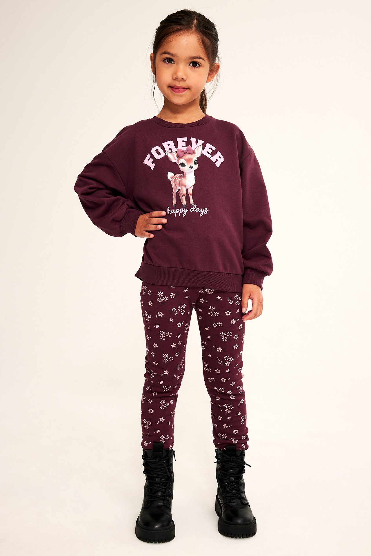 Pitkähihainen sweatshirt harjatulla sisäpuolella