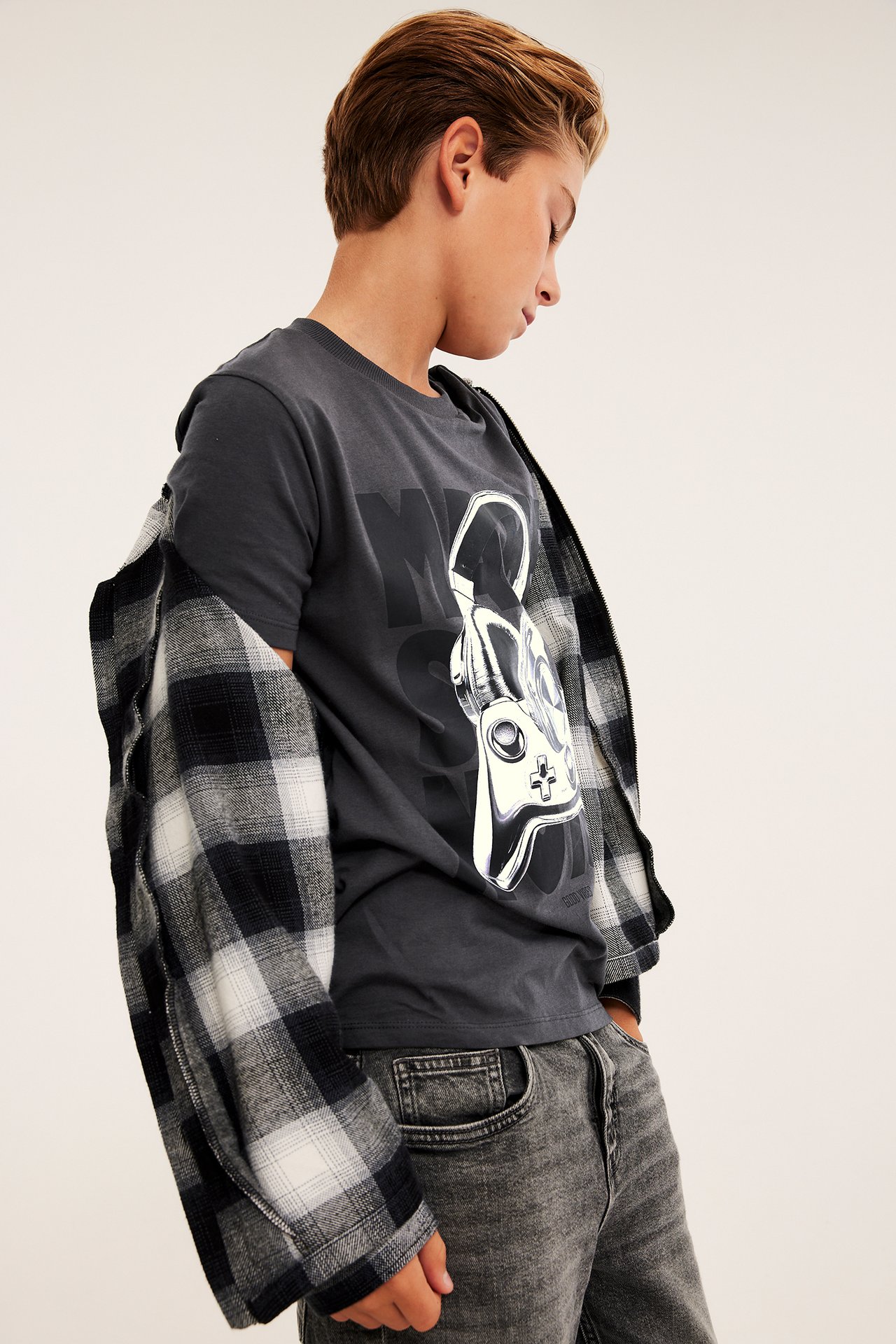 T-shirt med tryck fram - Grå - 4