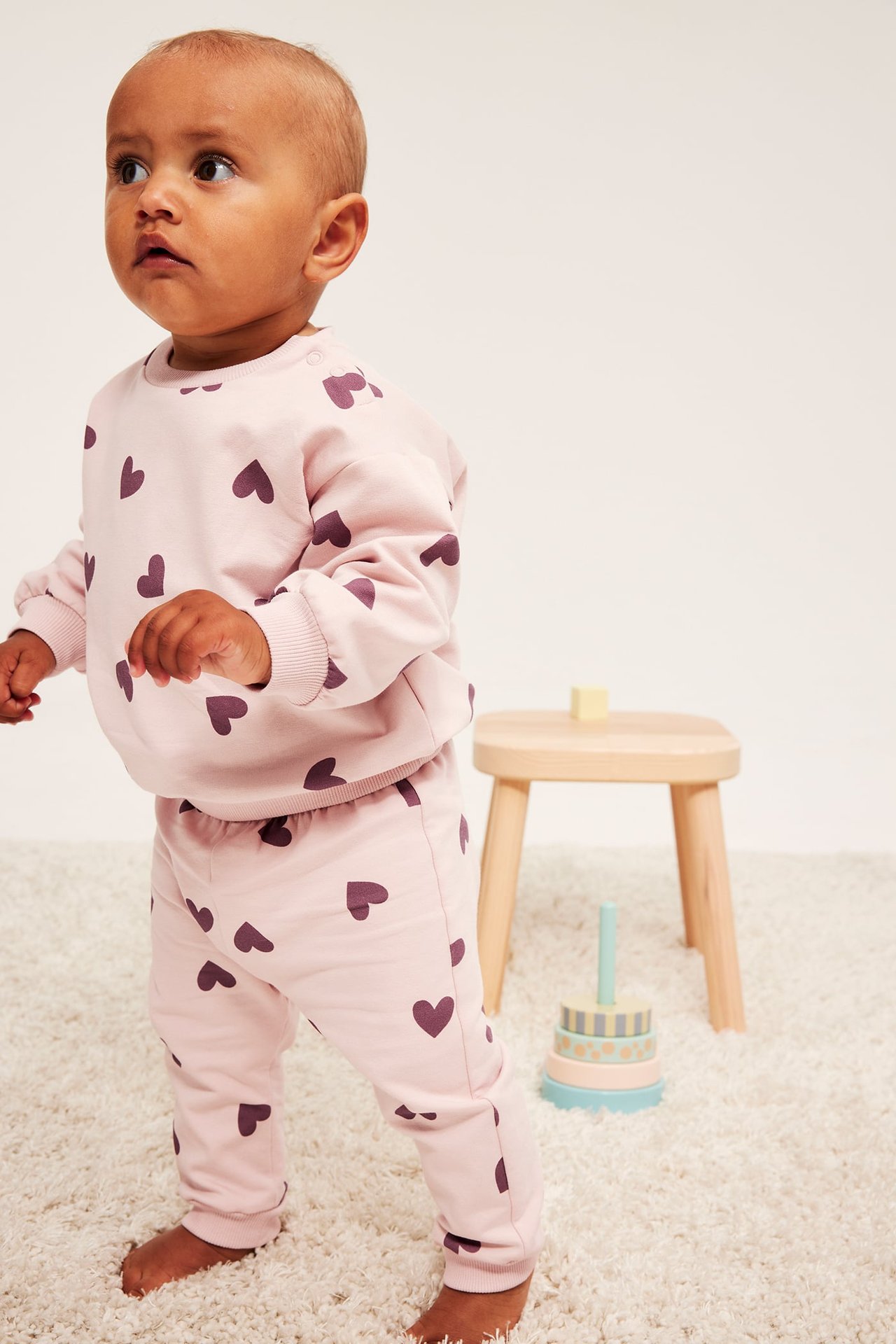 Bluza z nadrukiem w serca