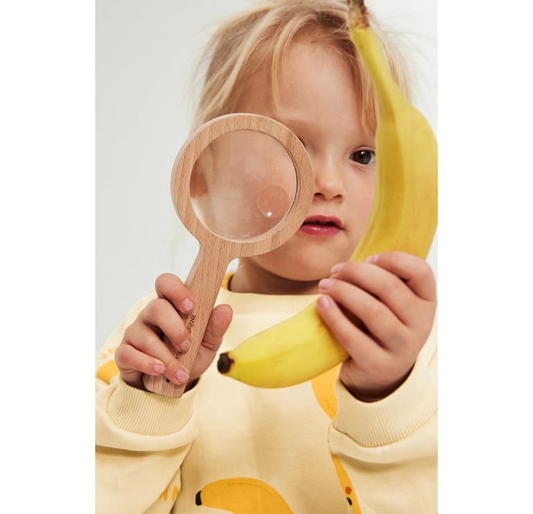 Barn i kläder från Minories nya kollektion.