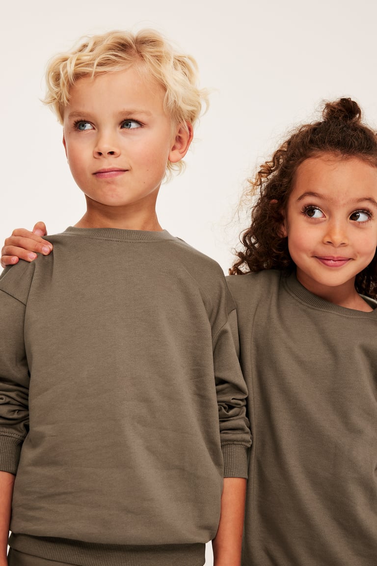 Sweatshirt med børstet innside | Brun | Barn | Kappahl, image size:768x1152